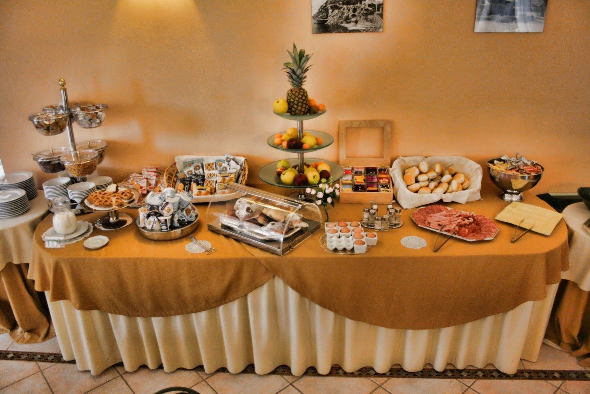 Accini Hotel 3*